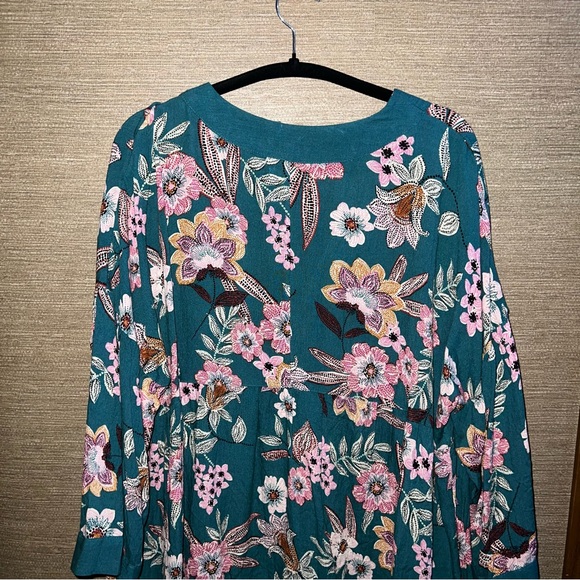Maurcies Blue Floral Bell Sleeve Blouse teal pink floral size XL - Picture 2 of 11